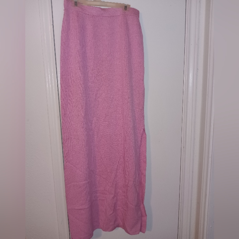St. John pink long skirt size 6